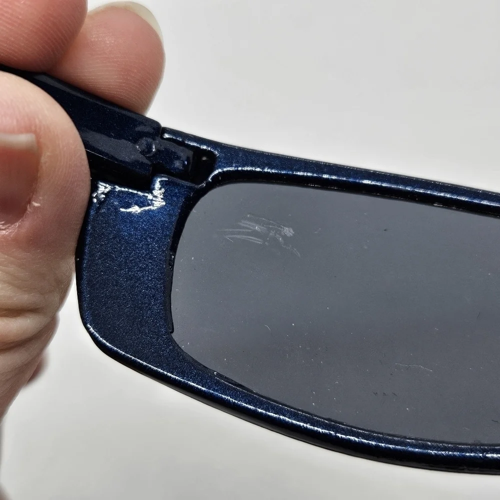 Greenbrier International blue kids sunglasses